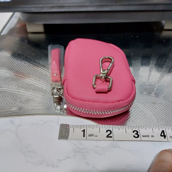 Steve Madden Handbag Keychain Mini Clip On Bag Accessory Pretty Pink - Picture 8 of 8